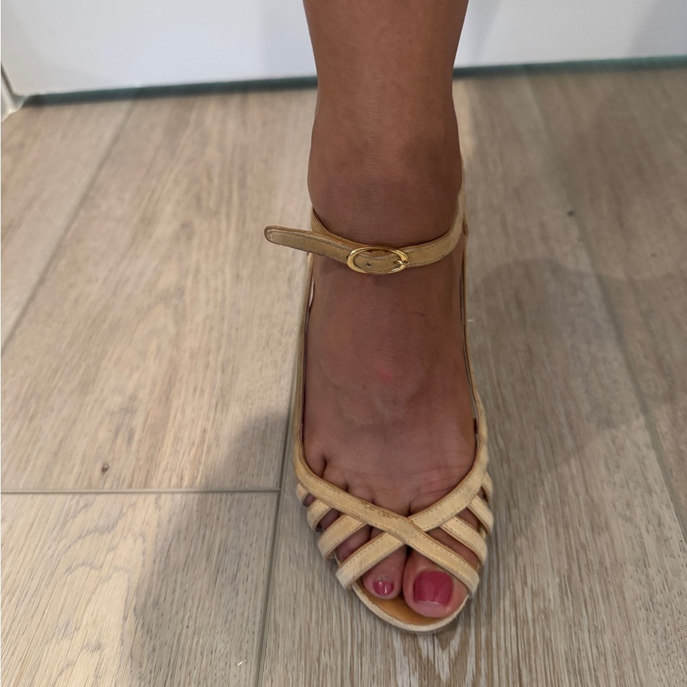 Giuseppe Zanotti Beige Sandals with Crisscross Straps